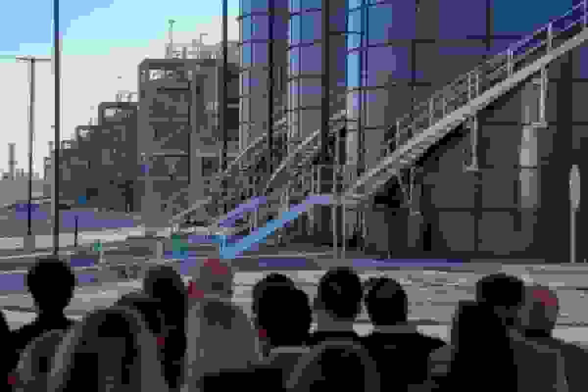 کابوی‌های فناوری، از انبساط اعتبار خود بکاهید اما متوقف نشوید