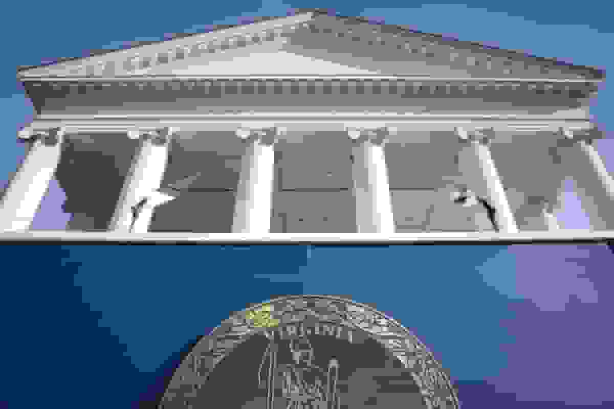 دموکرات‌های ویرجینیا در پی بازنگری نقشه‌های حوزه‌های انتخاباتی برای انتخابات میان‌دوره‌ای ۲۰۲۶