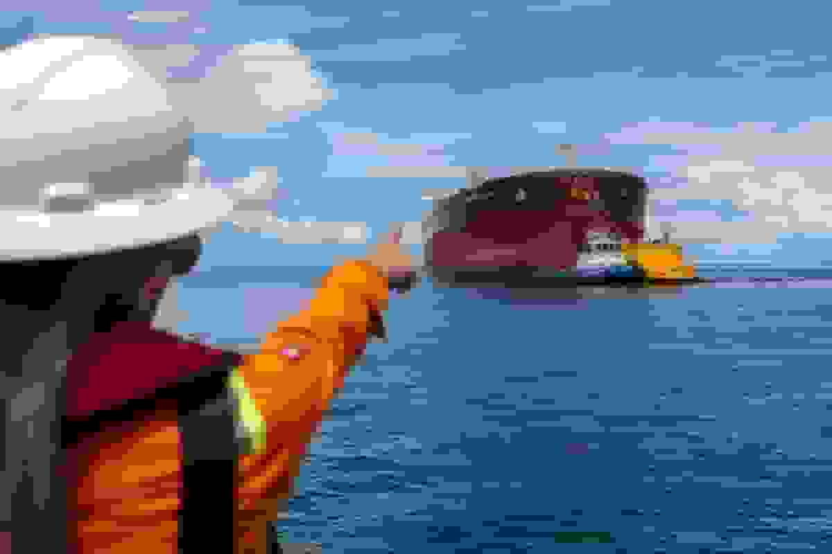 مازاد نفت در حال افزایش است، اما خطرات ژئوپلیتیکی نیز رشد می‌کنند