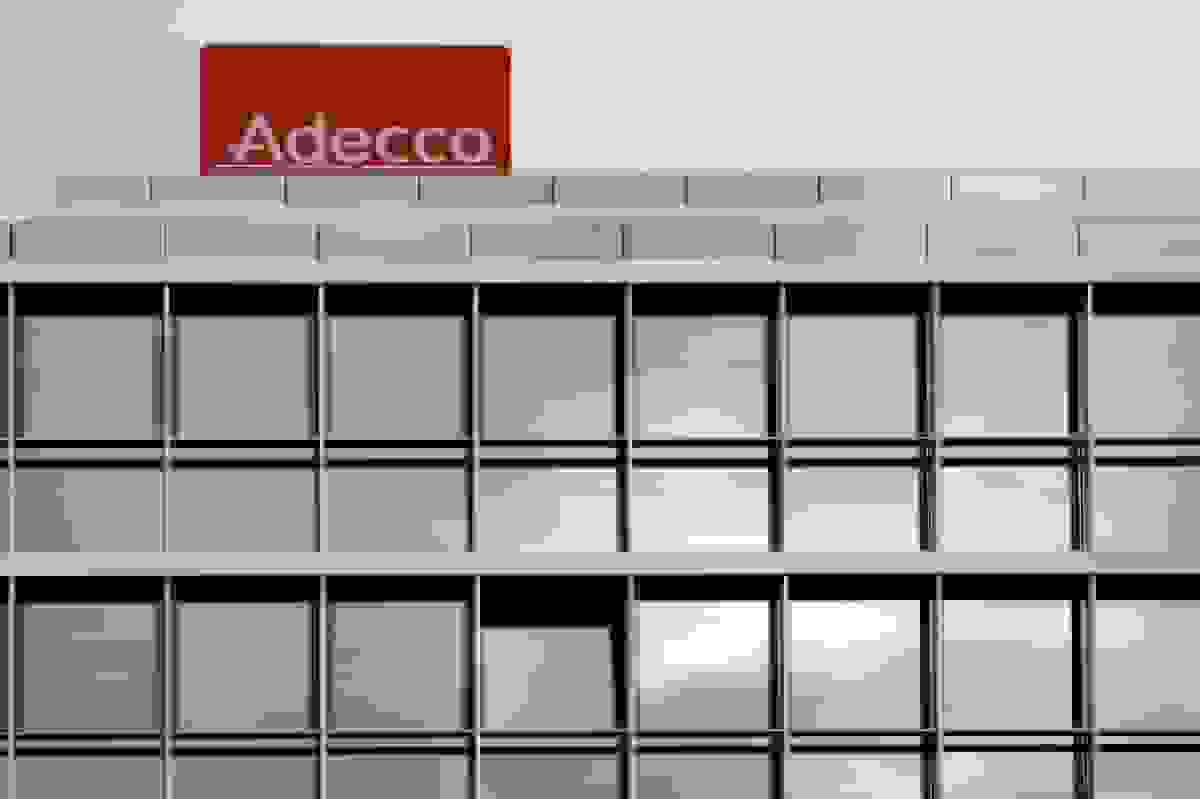 سقوط ۱۰ درصدی سهام آدکو پس از تردید سرمایه‌گذاران درباره سود سهام