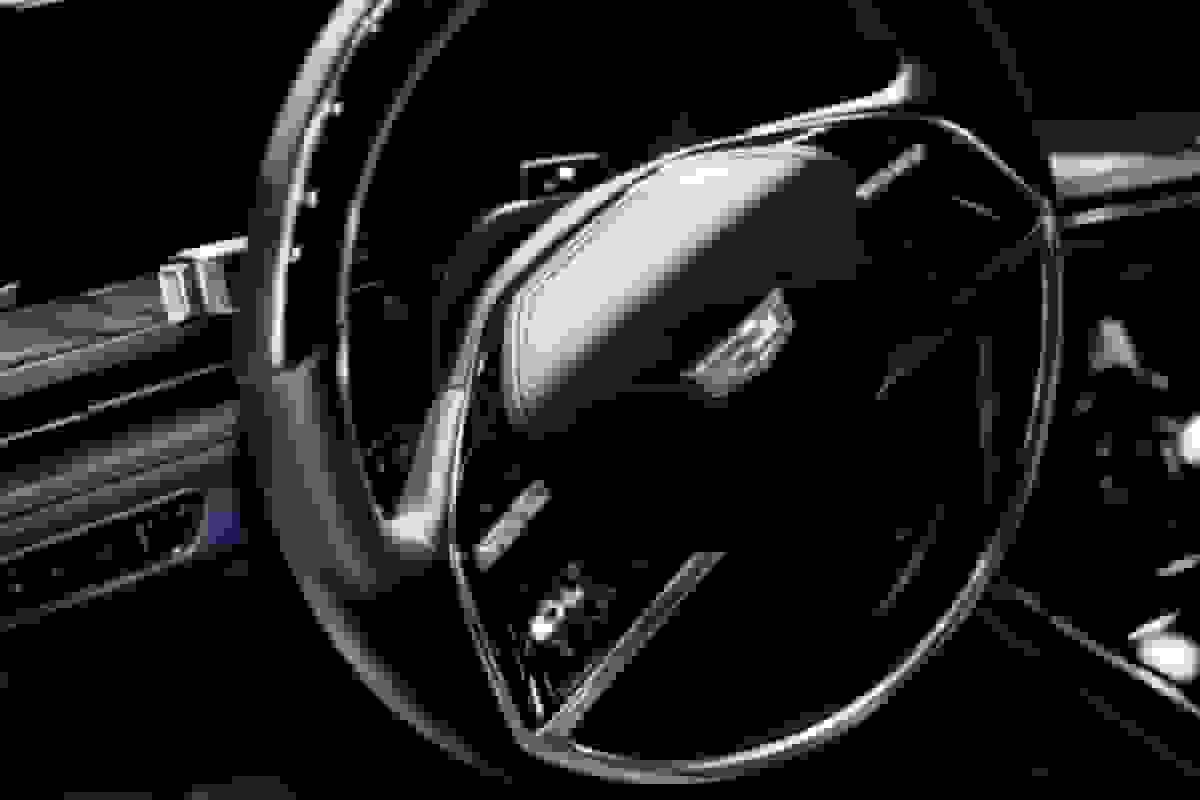 جی‌ام قراردادی با اپل برای ادغام اپل موزیک در تمام خودروهای جدید خود امضا کرد