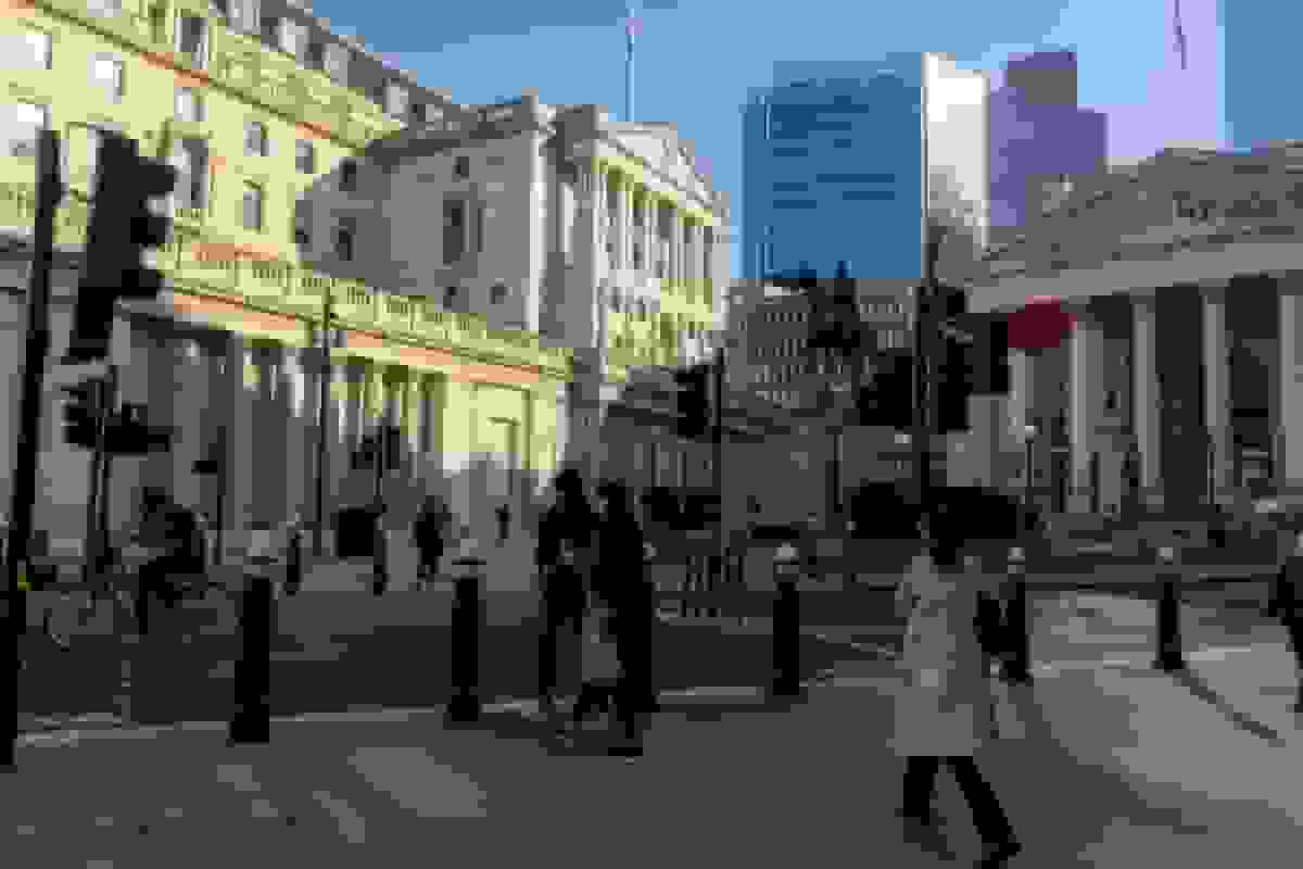 جی‌پی مورگان پیش‌بینی کاهش نرخ بهره بانک مرکزی انگلیس در دسامبر را تأیید کرد