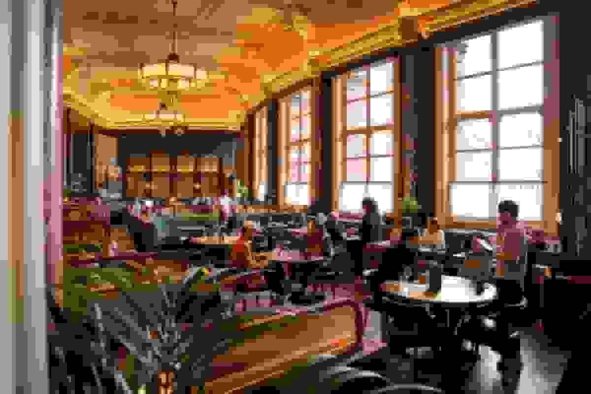 شلوغی رستوران‌های لندن در فصل تعطیلات علیرغم مشکلات بودجه‌ای