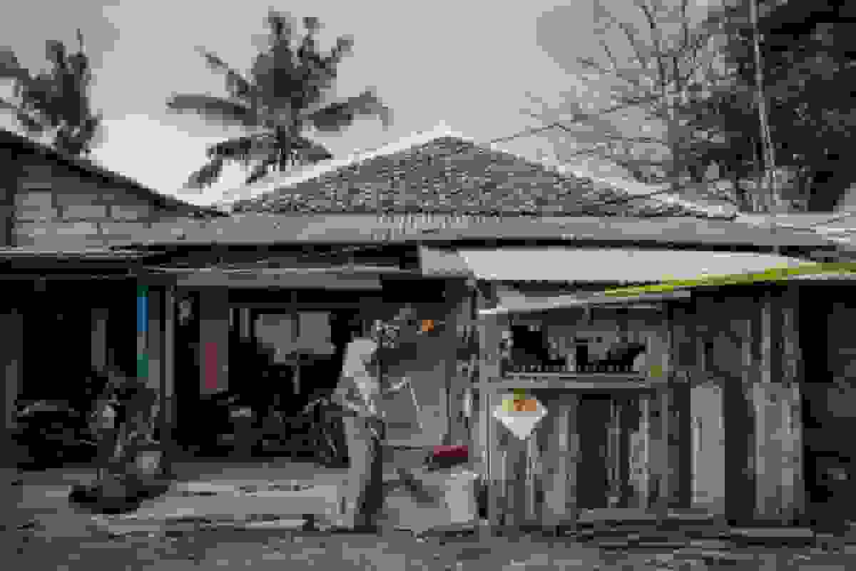 چگونه آمریکا به میگو و کفش‌های رادیواکتیو از اندونزی رسید