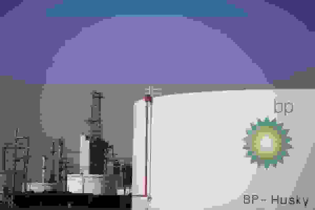 بیپی کاهش سود معاملات نفت را اعلام کرد در حالی که تولید افزایش مییابد