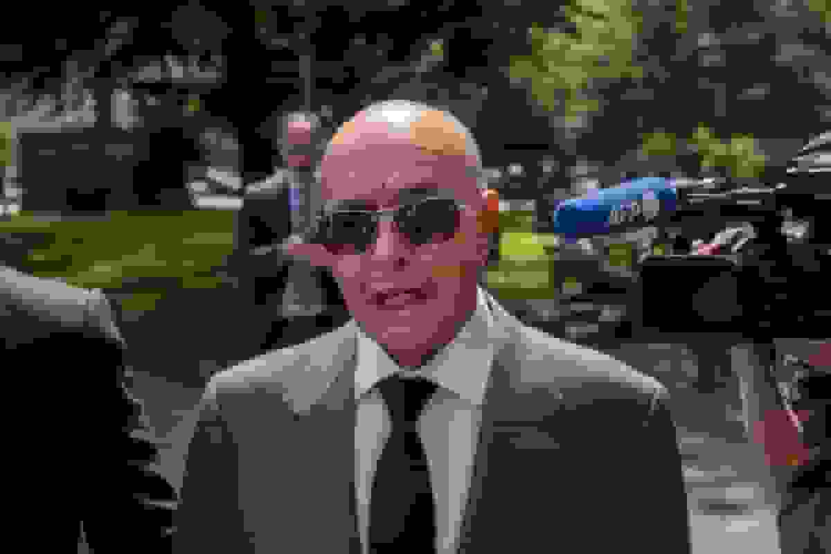 عفو جو لوئیس میلیاردر بریتانیایی توسط ترامپ به دلیل معاملات مبتنی بر اطلاعات داخلی