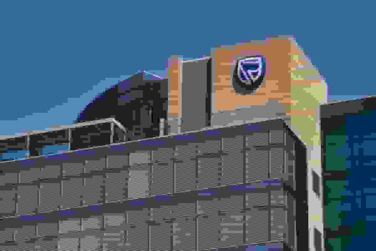 استاندارد بانک در مذاکره برای خرید NCBA کنیا