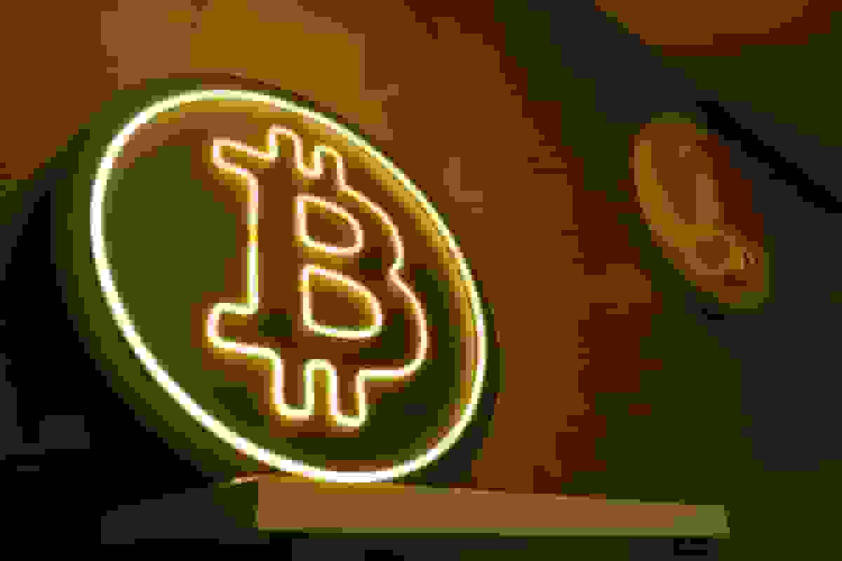 سقوط بیت‌کوین و تردید در مدل مالی مایکل جی سیلور