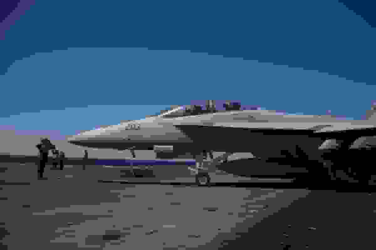 سقوط بالگرد و جنگنده نیروی دریایی آمریکا در دریای جنوب چین