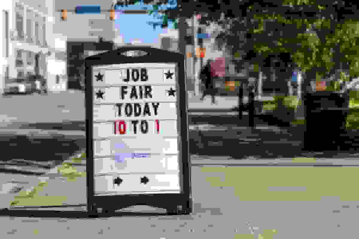 دشواری‌های کاریابی برای دارندگان ویزای H-1B با محتاط بودن کارفرمایان