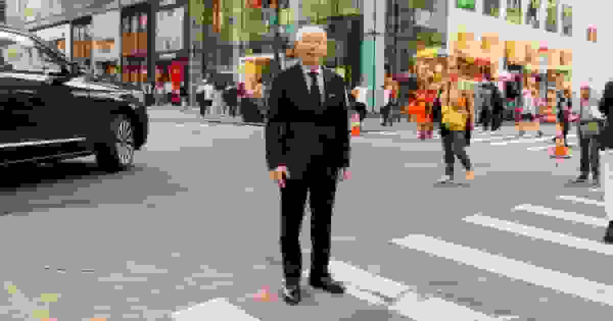 بنیانگذار یونی کلو و ثروتمندترین مرد ژاپن به شلوار ۳۲ دلاری علاقه دارد