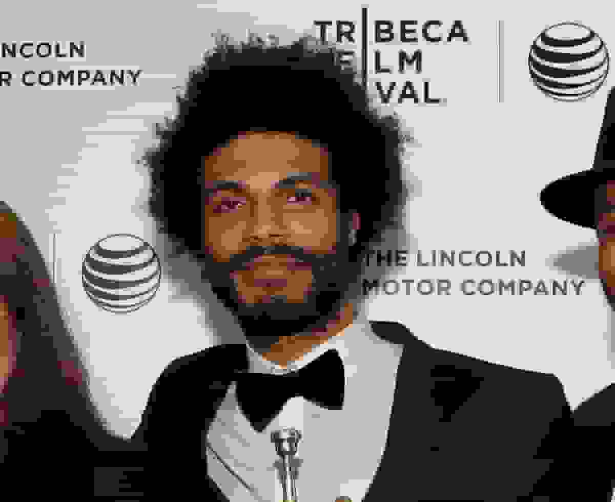 نوازنده ترومپت وین تاکر نمایش خود در مرکز کندی را لغو می‌کند