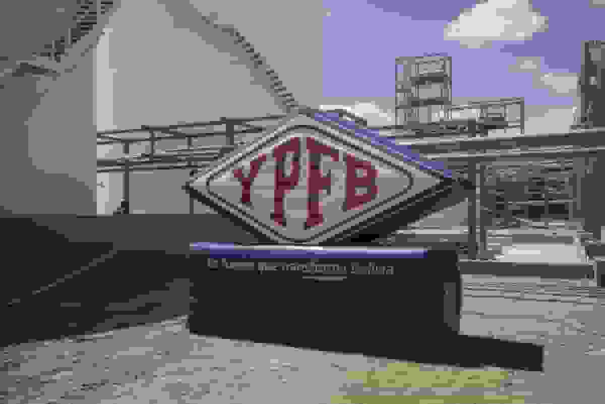 تحقیقات قاچاق سوخت شرکت گاز دولتی بولیوی YPFB در میان برنامه‌های بازگشایی پاز