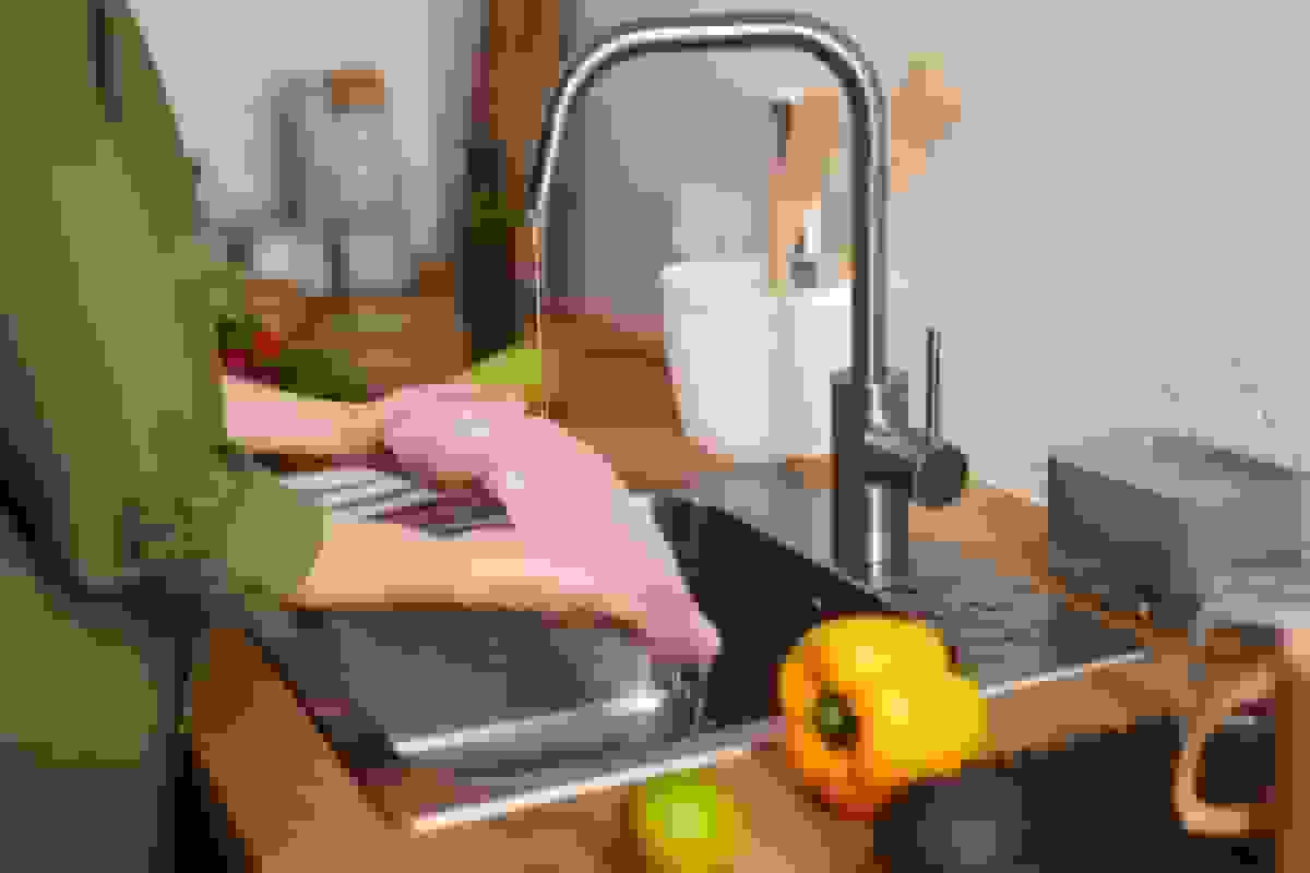 چرا هرگز نباید قبل از پخت بوقلمون را شست؟