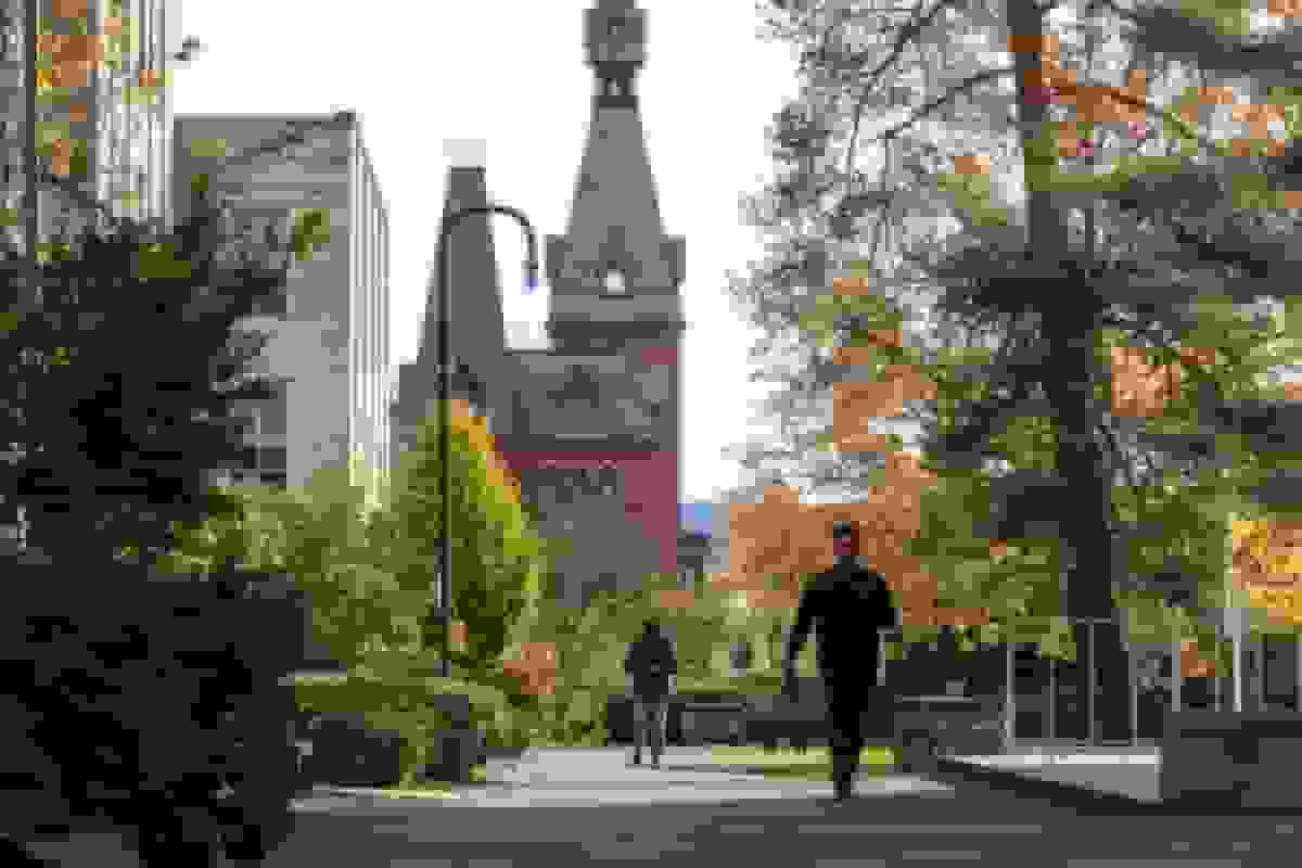 دانشگاه کرنل فروش اوراق قرضه یک میلیارد دلاری رکوردی را پس از توافق ترامپ آماده می‌کند