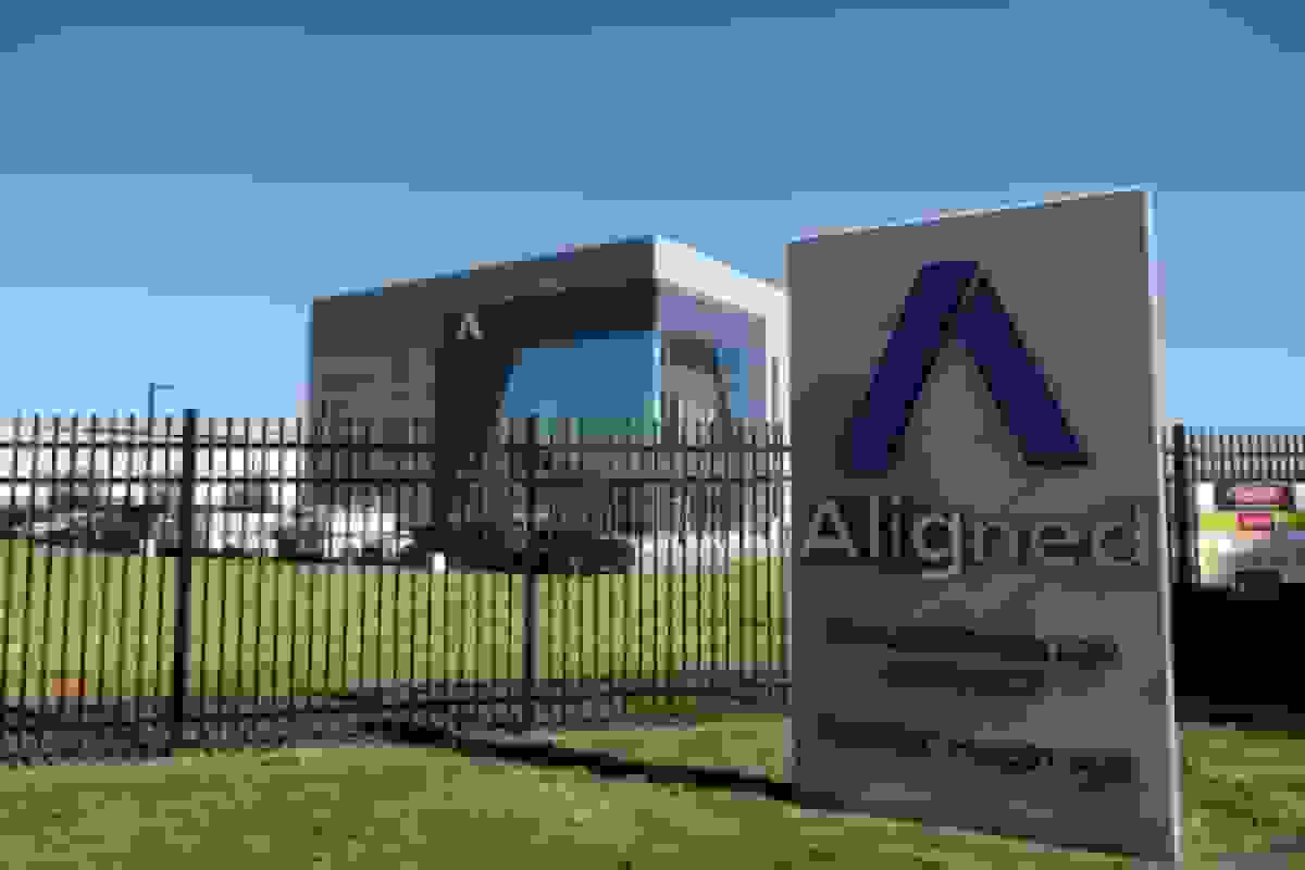 گفت‌وگوی کالوین لام از مورگان استنلی درباره ادغام‌ و تملیک داغ مراکز داده