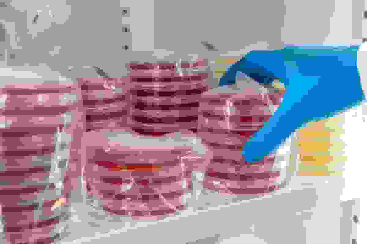 اردیان مورگان استنلی و مکواری را برای فروش GBA انتخاب کرد