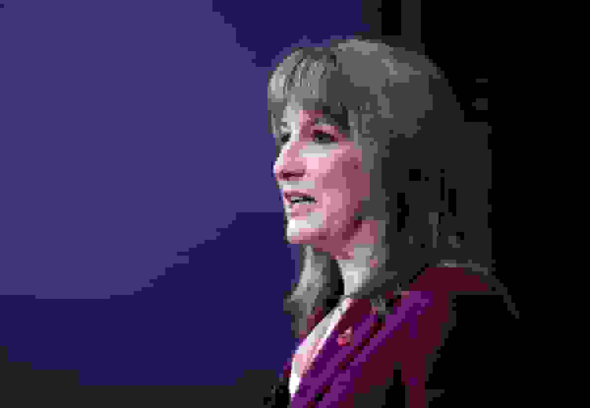 لغو برنامه‌های افزایش مالیات رییس خزانه‌داری انگلیس به دلیل پیش‌بینی‌های بهتر اقتصادی