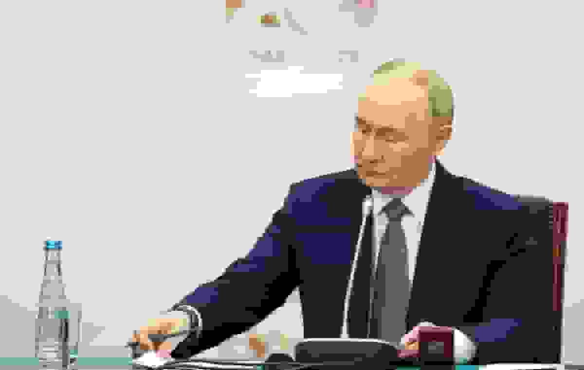 روسیه به تحریم‌های آمریکا پاسخ می‌دهد در حالی که گفتگو درباره New START همچنان ممکن است