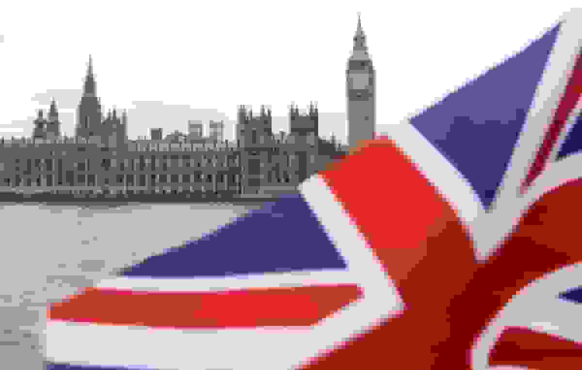 بریتانیا با باج‌گیری از آمریکا و سوء استفاده از «حفره‌های قانونی» به دنبال توقیف دارایی‌های روسیه است