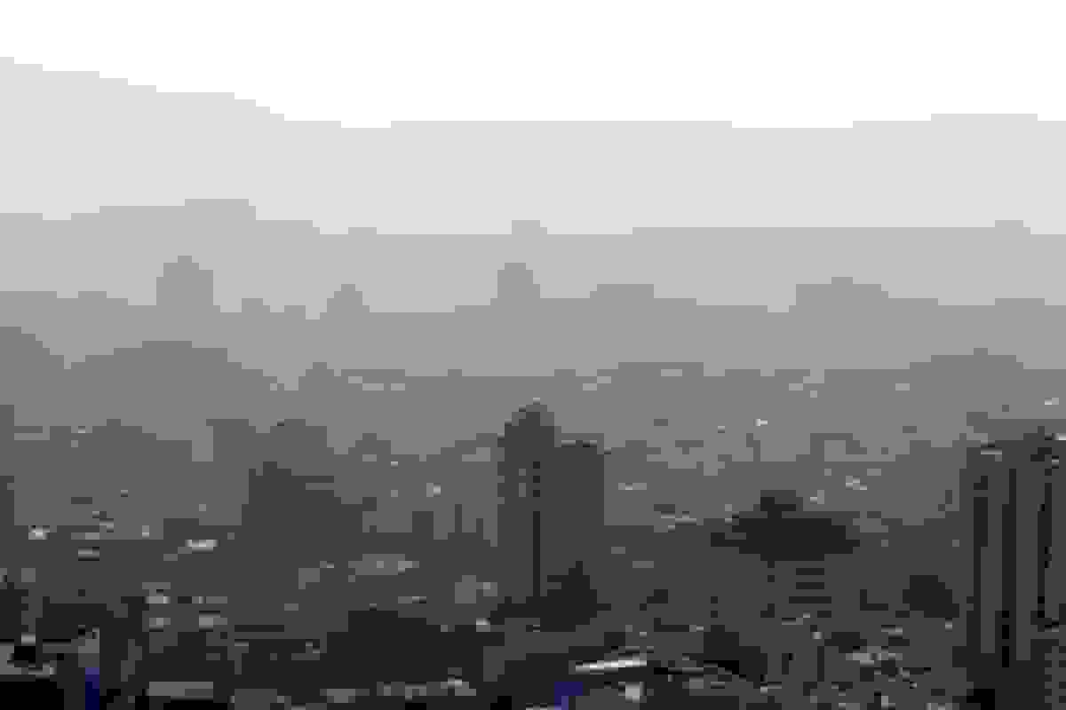 هوای تهران با شاخص ۱۲۵ در وضعیت ناسالم برای گروه‌های حساس