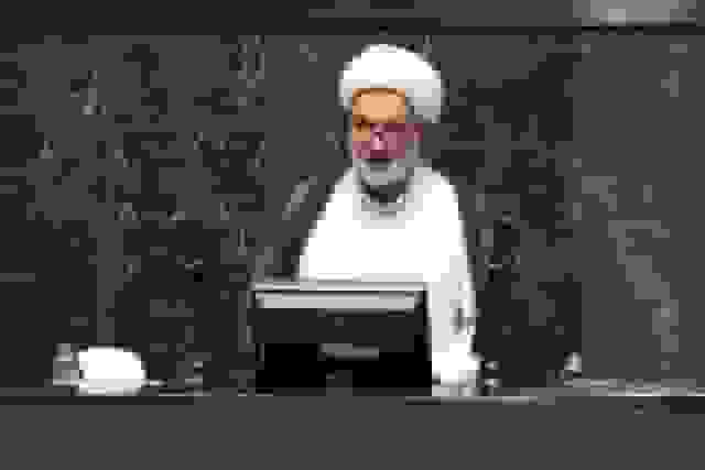 نماینده قم: لزوم رهایی از غربگرایان در نظام اسلامی