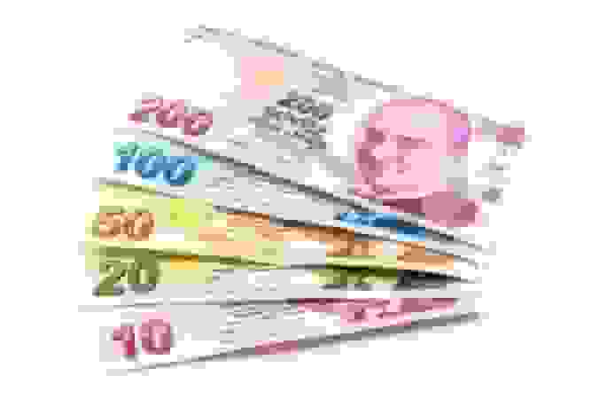 قیمت لیر در بازار تهران امروز ۳ هزار و ۲۱۰ تومان