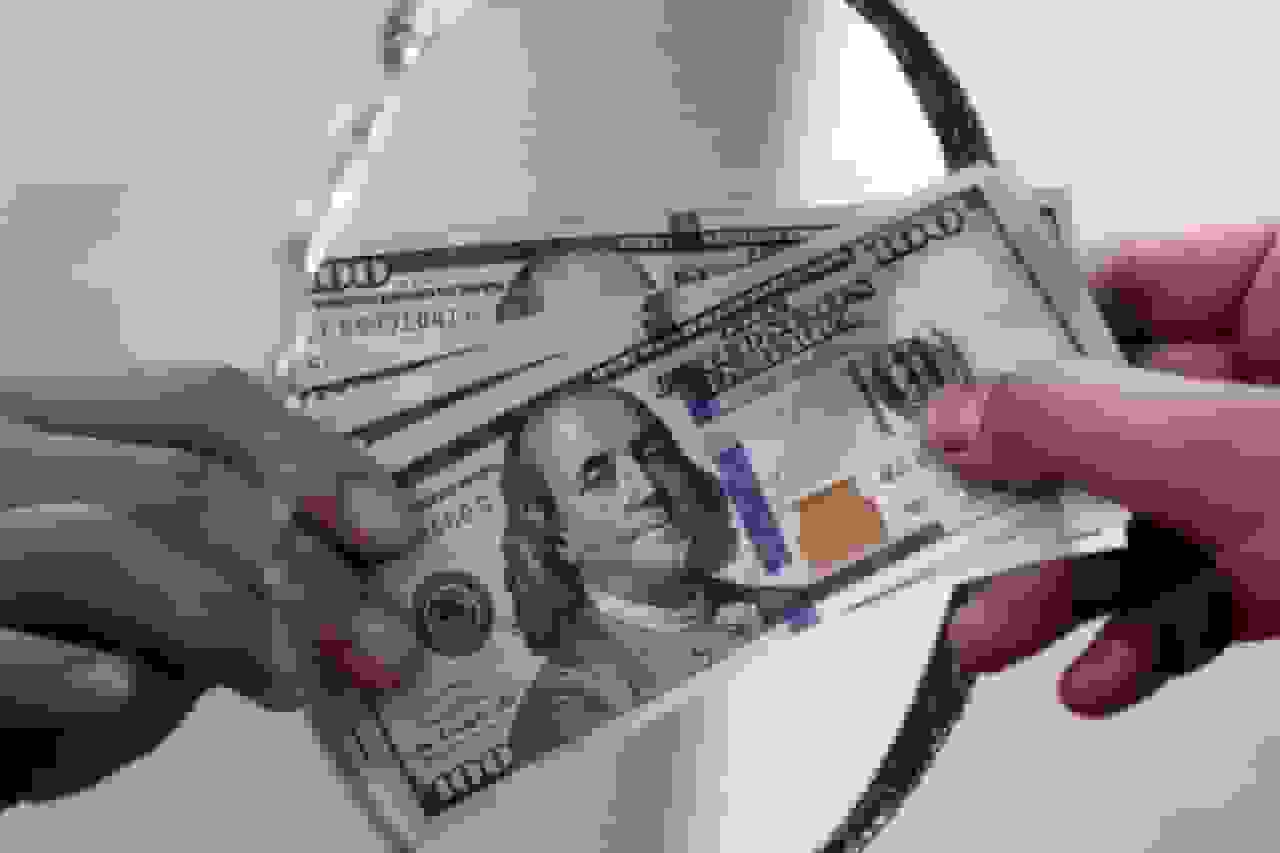 ارز رسما تک‌نرخی شد/ قیمت‌گذاری کالاها بر اساس دلار توافقی