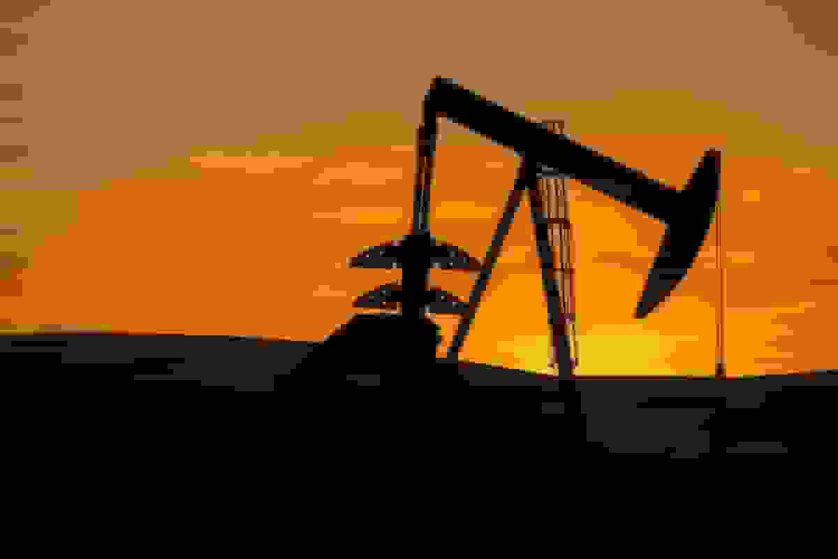 افزایش قیمت نفت خام به دلیل تنش‌های خاورمیانه بر اساس گزارش رویترز