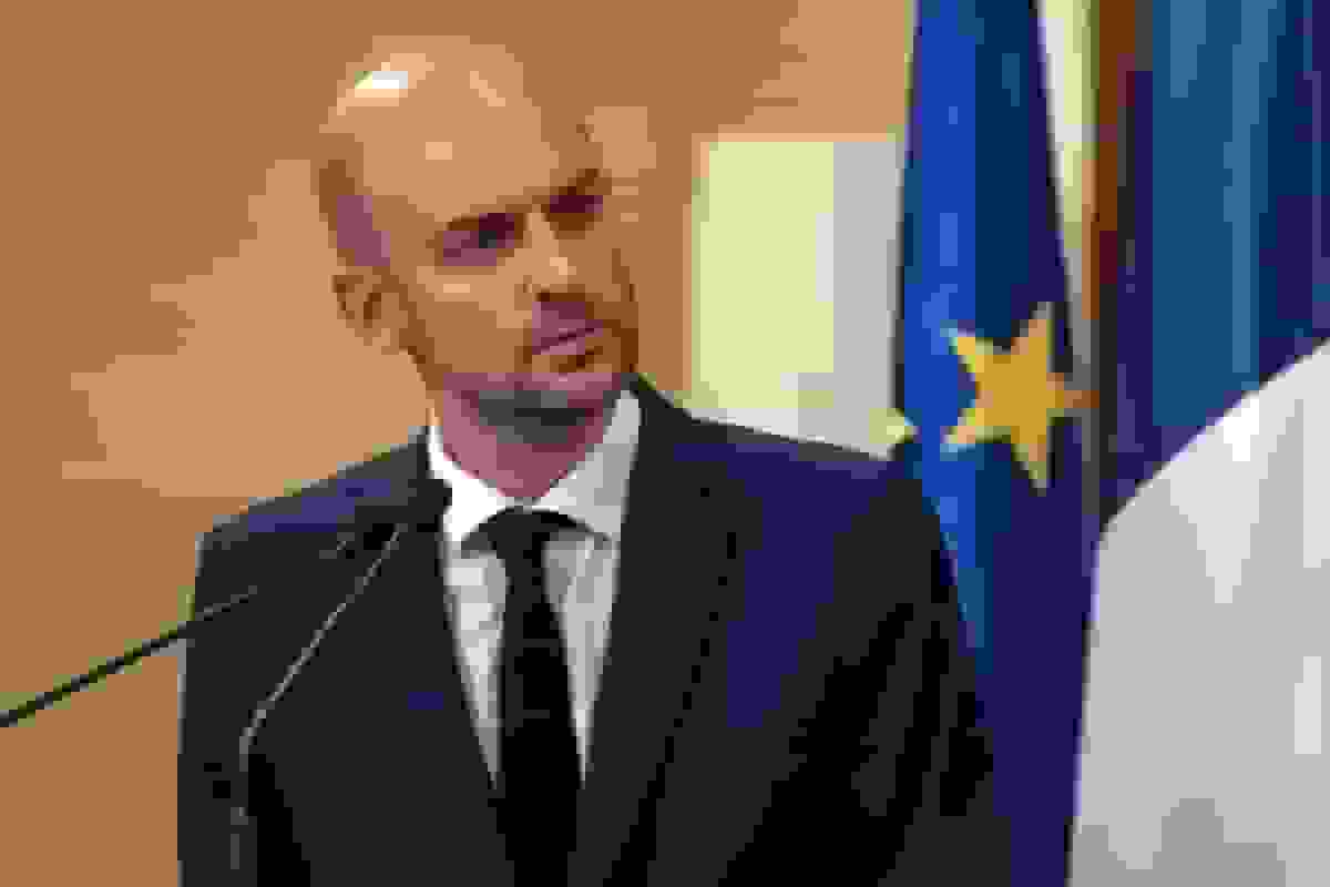 اظهارات وزیر خارجه فرانسه درباره تنش منطقه و لزوم امتیازدهی ایران در مذاکرات هستهای و موشکی