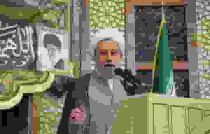 امام جمعه شیراز: مشروعیت صبر و مذاکره در جنگ مشروط به حفظ ایمان مردم است