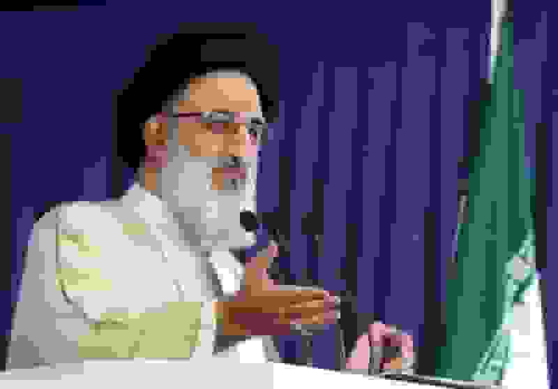 تأکید امام‌جمعه کرج: موتورسواری بانوان نشانه نفوذ و اجرای سند ۲۰۳۰ است/ غرب‌زدگان خواهان مذاکره غیر اصولی