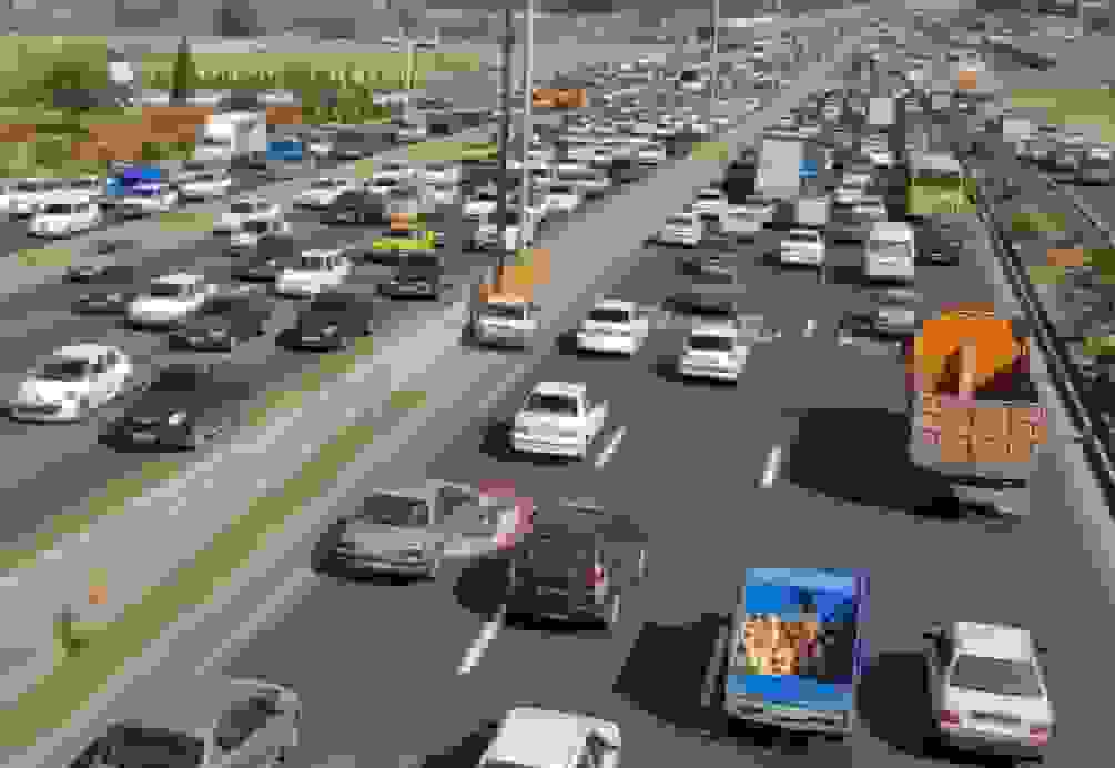 وضعیت جاده‌ها و راه‌های کشور: محورهای شمالی روان، ترافیک سنگین در ورودی‌های تهران و مه‌گرفتگی در پنج استان