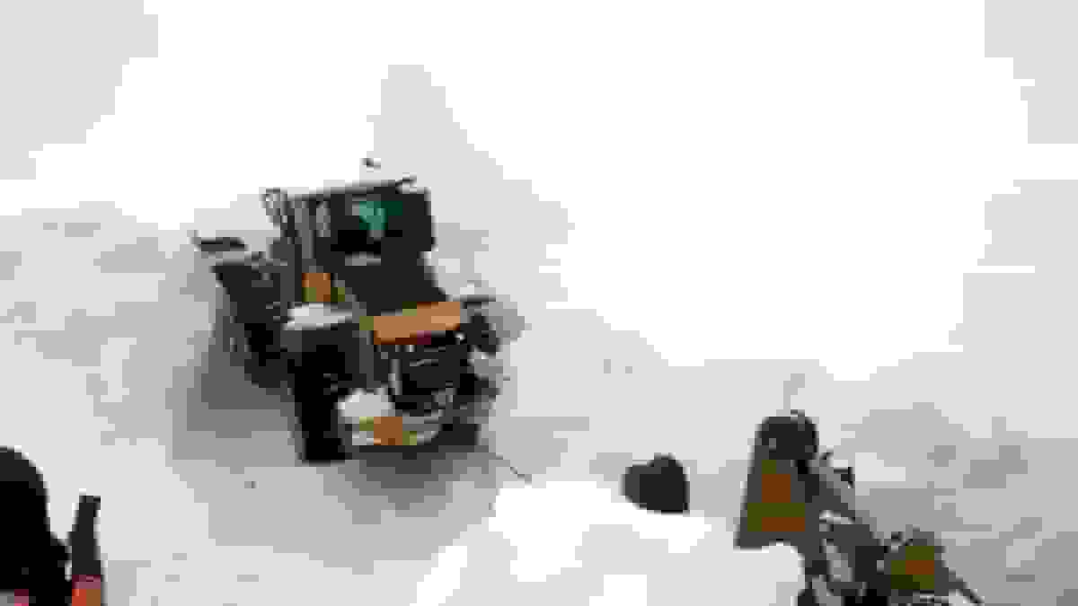 سقوط بولدوزر در گردنه چری چهارمحال و بختیاری به دلیل بارش برف سنگین