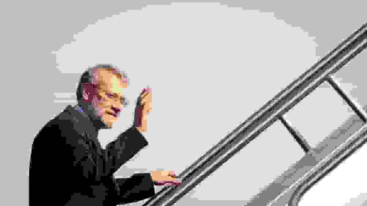 علی لاریجانی دبیر شورای عالی امنیت ملی ایران عازم مسقط شد