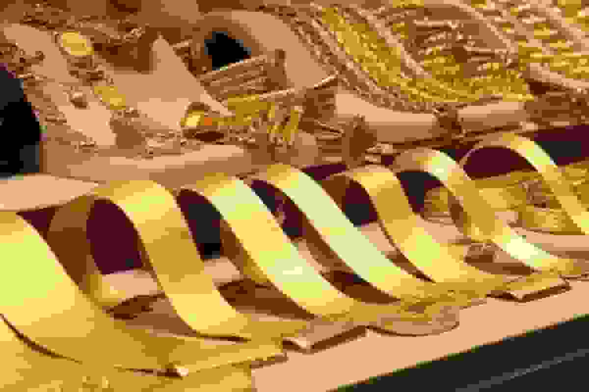 قیمت سکه امامی، طلا و دلار: سکه ۲۰۱ میلیون و ۱۰ هزار تومان، دلار ۱۶۳ هزار و ۲۴۰ تومان