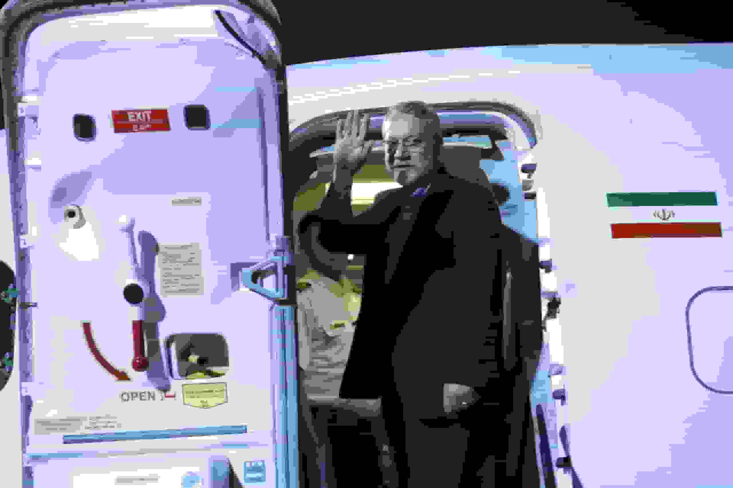 علی لاریجانی دوحه را به مقصد ایران ترک کرد