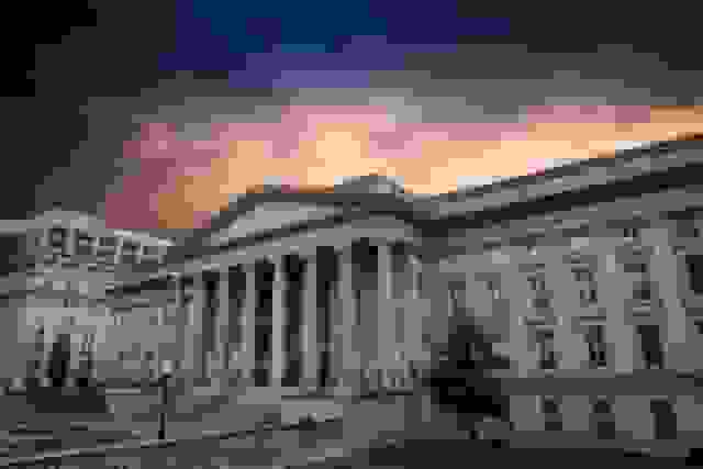 آمریکا از صدور مجوز برای همکاری‌های ایران با ونزوئلا در حوزه انرژی سرباز زد