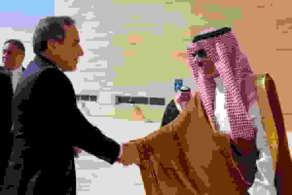 عراقچی تحولات مذاکرات هسته‌ای ایران-آمریکا را به وزیر خارجه عربستان گزارش داد