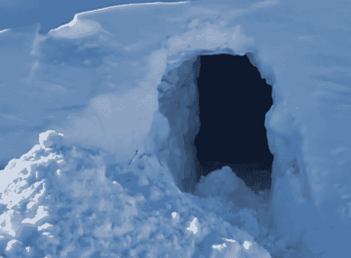 ساخت تونل‌های برفی در روستای تخته‌یورد ماهنشان برای تردد