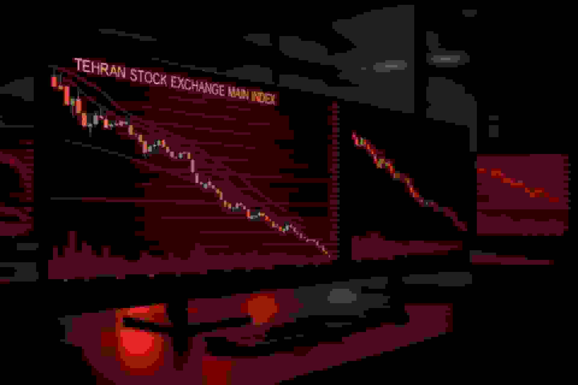 دومین ریزش سنگین بورس تهران؛ شاخص کل ۱۱۴ هزار واحد عقب نشست