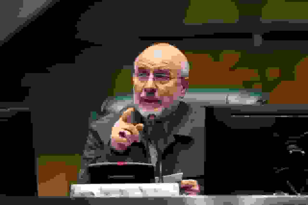 قالیباف: کالاهای بدون ارتباط با ارز ترجیحی نباید گران شوند