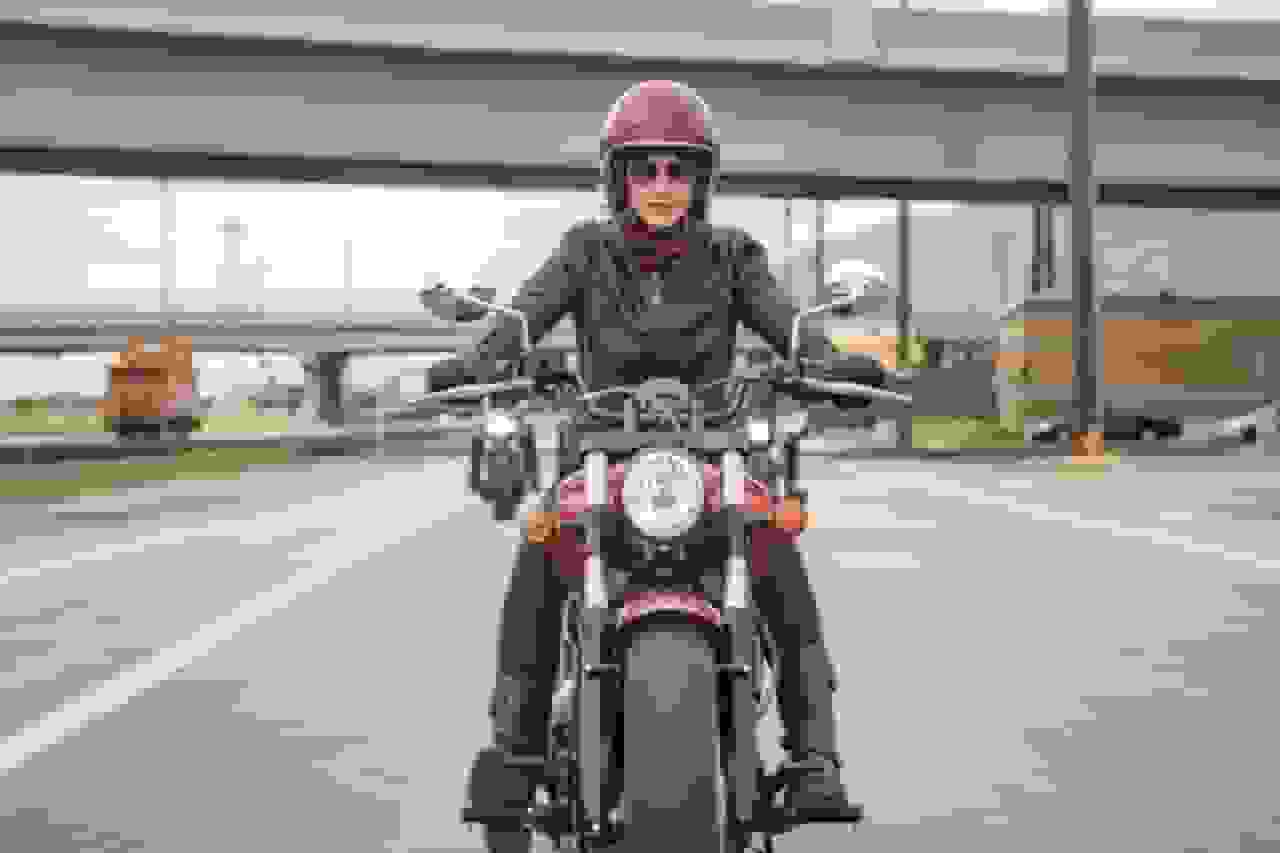 صدور گواهینامه موتورسواری برای زنان نهایی شد