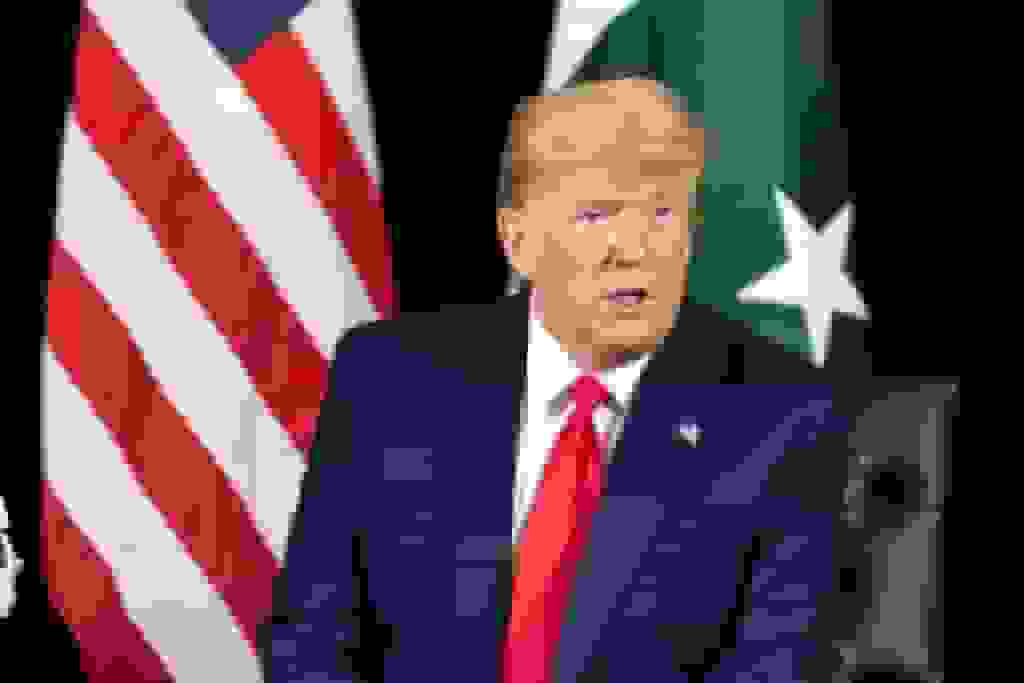 ادعای ترامپ: امیدوارم ایران به سرعت پای میز مذاکرات هسته‌ای بیاید