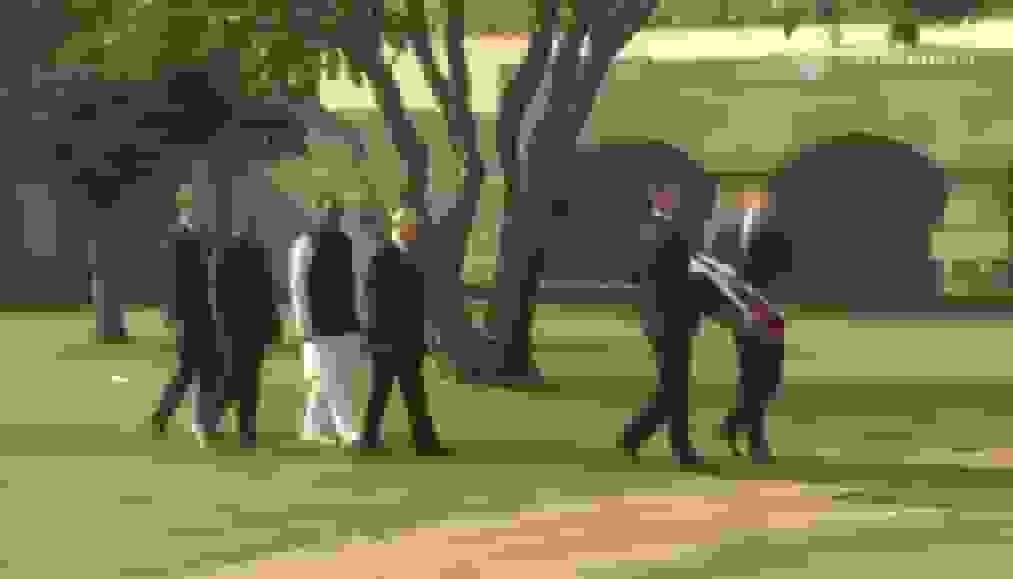 پوتین در نشست هند به بنای یادبود گاندی ادای احترام کرد