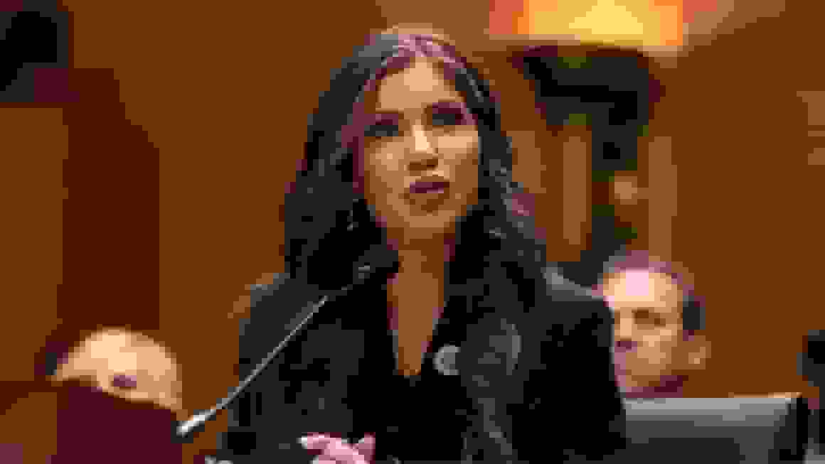 دولت ترامپ فهرست ممنوعیت سفر به آمریکا را به بیش از ۳۰ کشور افزایش می‌دهد