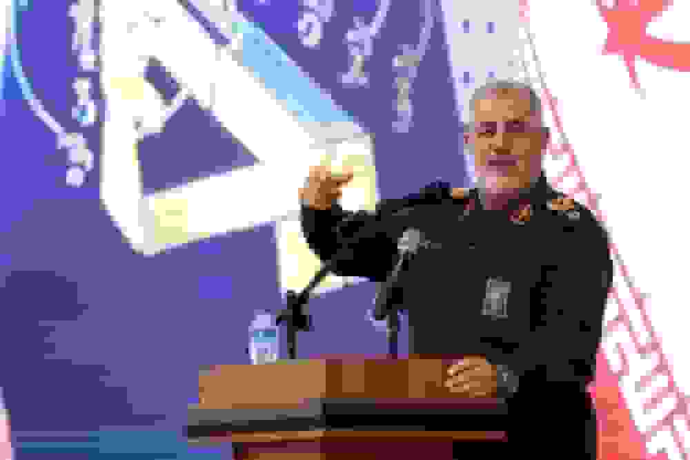 سرلشکر پاکپور: در جنگ ۱۲ روزه هیچ زمانی دشمن بمباران کرد و ما پاسخ سنگین ندادیم