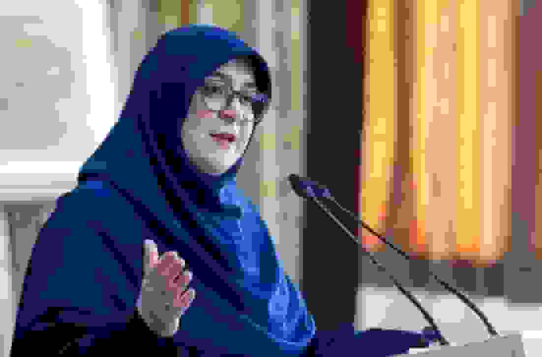 سخنگوی دولت در دانشگاه یزد: من مادر شما هستم و خدانگهدار!