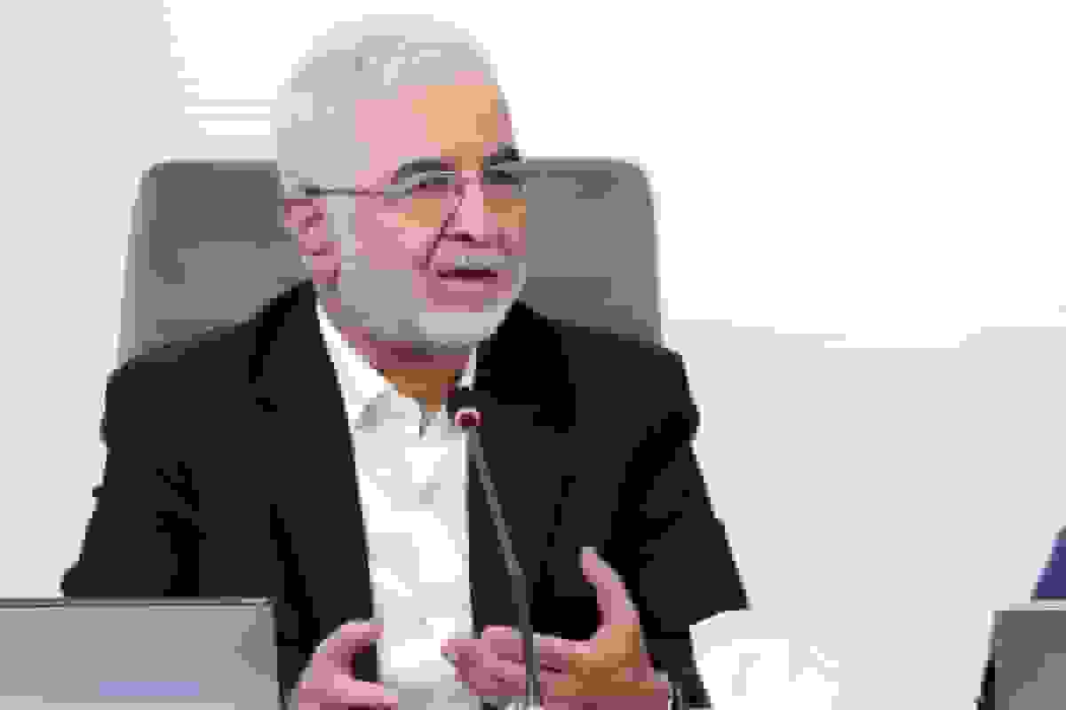 وزیر کشور: کلنگ‌زنی پروژه‌های جدید فقط با تامین کامل اعتبار