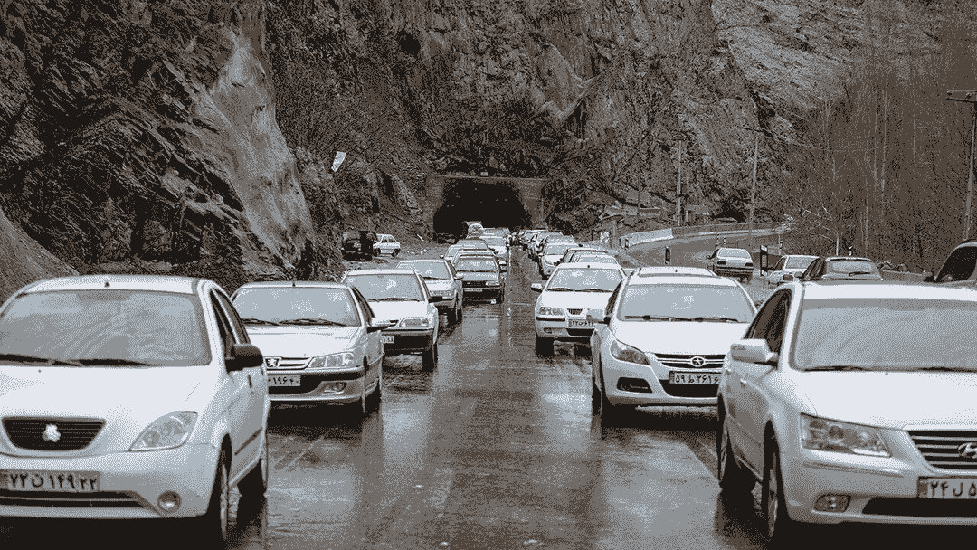 کندوان یکطرفه شد؛ وضعیت ترافیکی هراز نیمه‌سنگین و روان